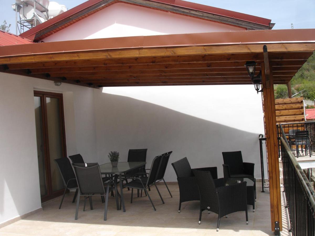 Love Holiday Suite 2 Tris Elies Екстер'єр фото