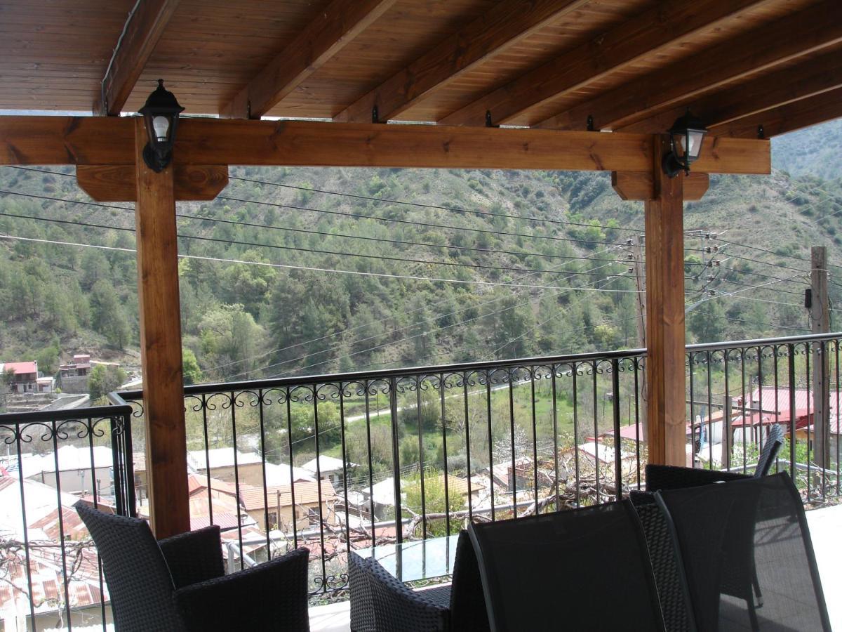 Love Holiday Suite 2 Tris Elies Екстер'єр фото
